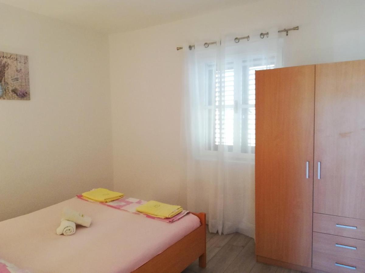 Apartments Amfora Gdinj Zewnętrze zdjęcie