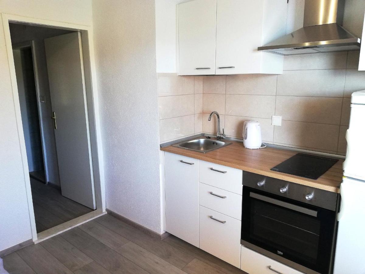 Apartments Amfora Gdinj Zewnętrze zdjęcie