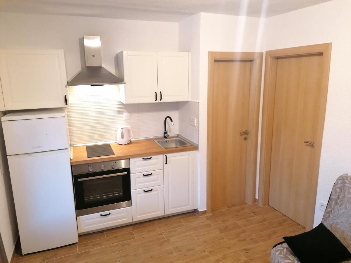 Apartments Amfora Gdinj Zewnętrze zdjęcie
