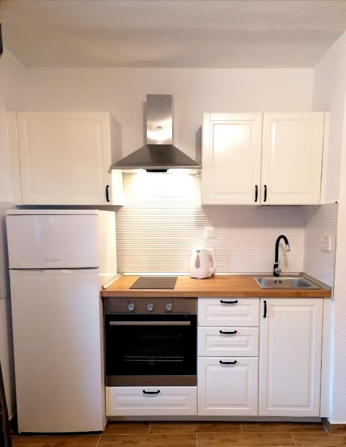 Apartments Amfora Gdinj Zewnętrze zdjęcie