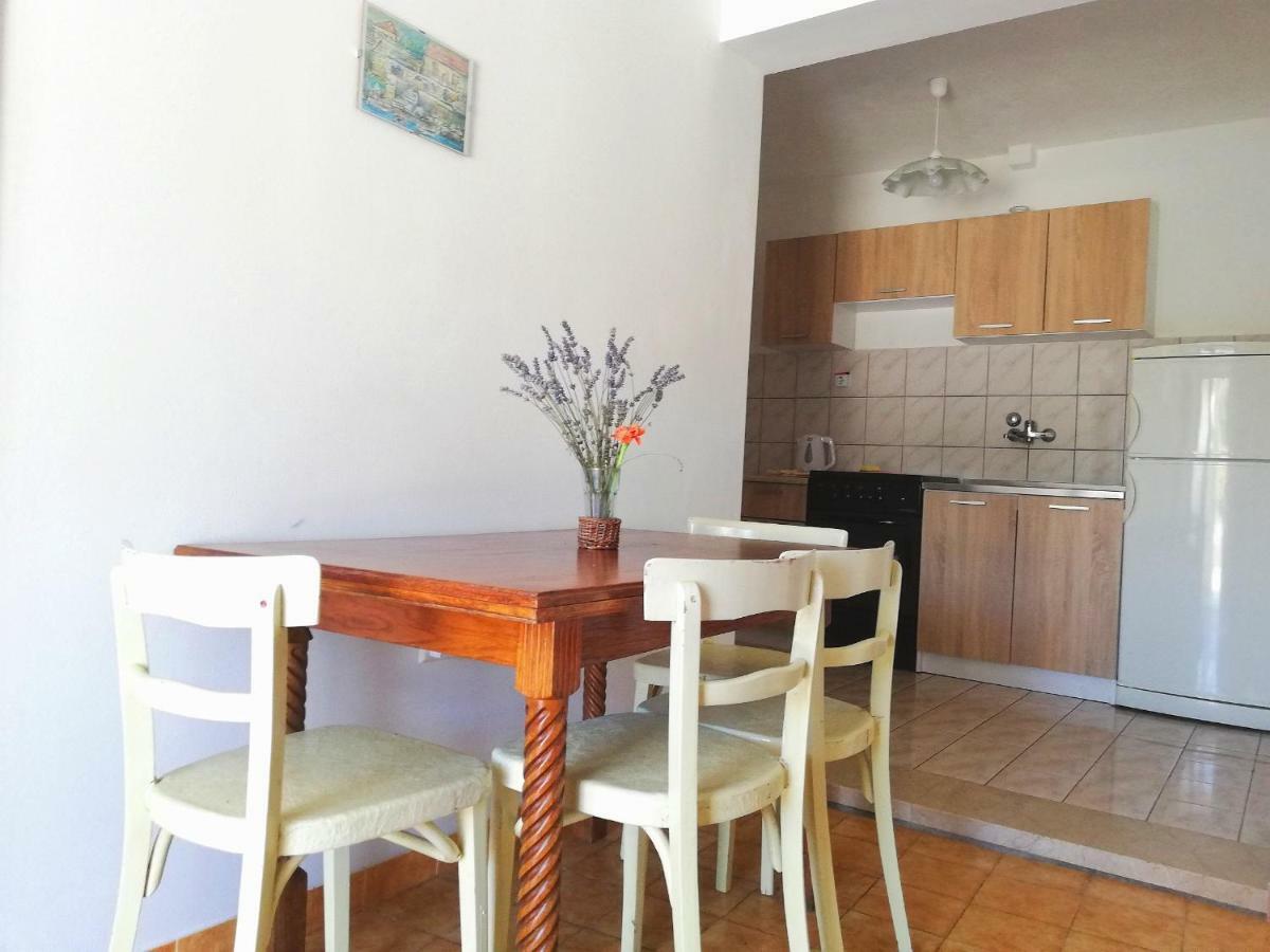 Apartments Amfora Gdinj Zewnętrze zdjęcie
